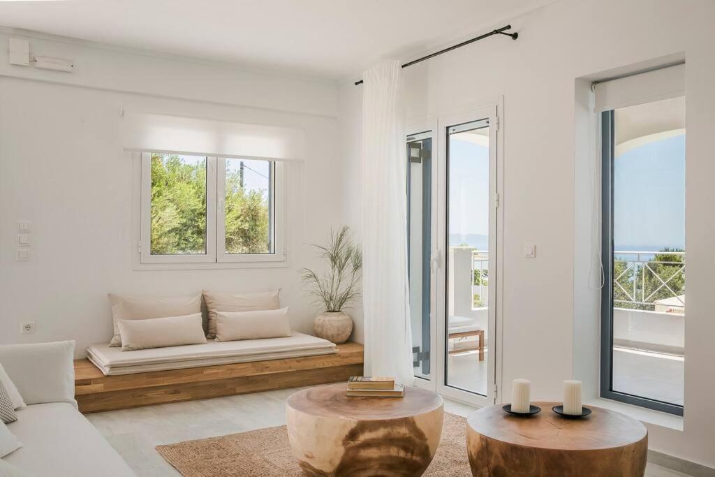 Lourdas White Villa Lourdata  Buitenkant foto