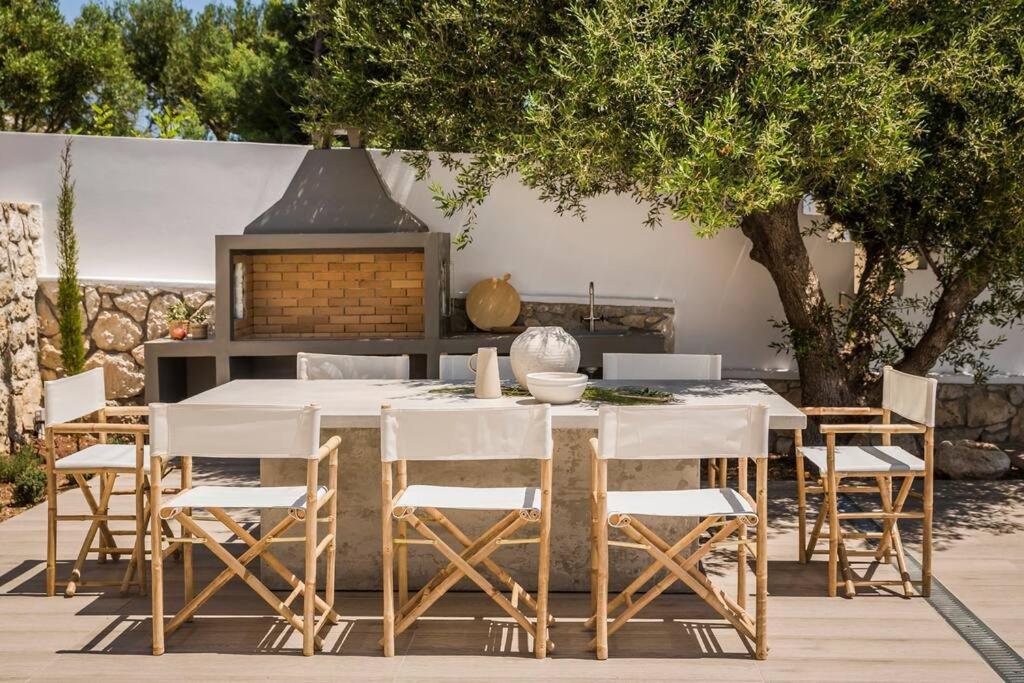 Lourdas White Villa Lourdata  Buitenkant foto