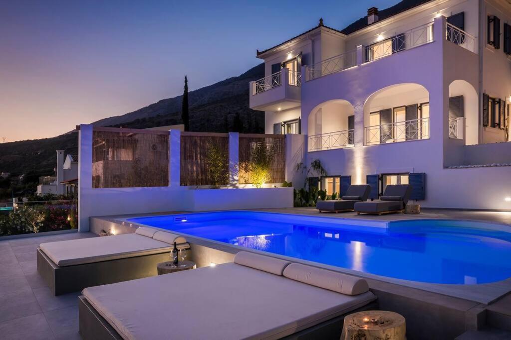 Lourdas White Villa Lourdata  Buitenkant foto