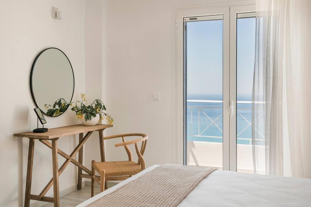 Lourdas White Villa Lourdata  Buitenkant foto